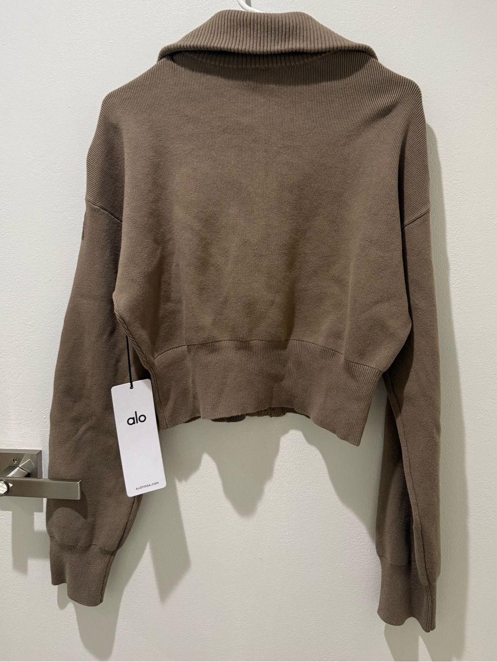 NWT Alo Yoga Scholar Knit Cropped Full Zip Jacket Light Cocoa Medium - Picture 4 of 7